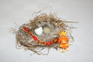 torchic_beaded_keychain_by_jaybugjimmies-d8eqng5
